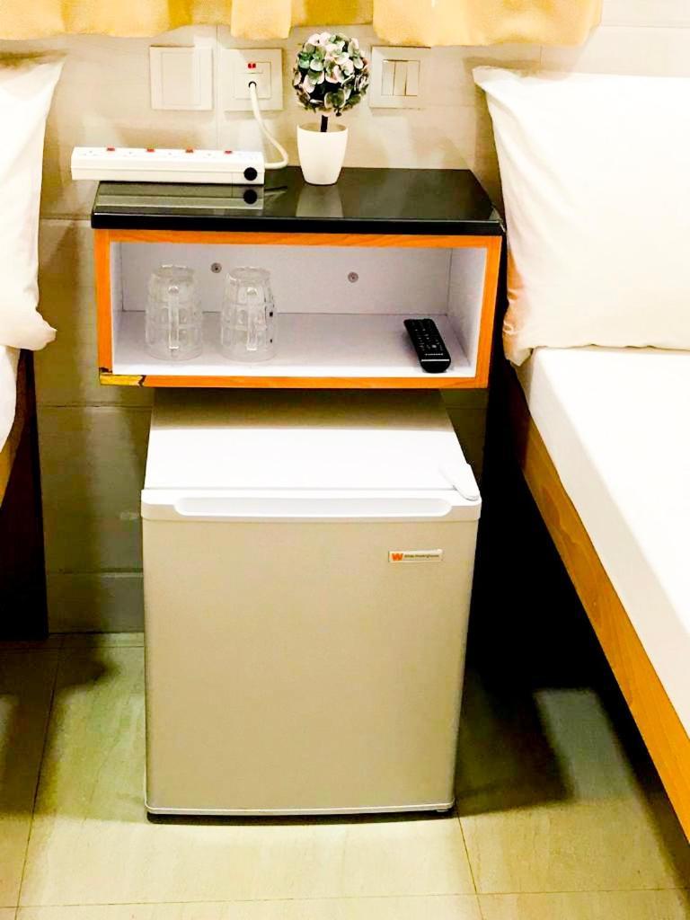 Holiday Guest House Гонконг Экстерьер фото