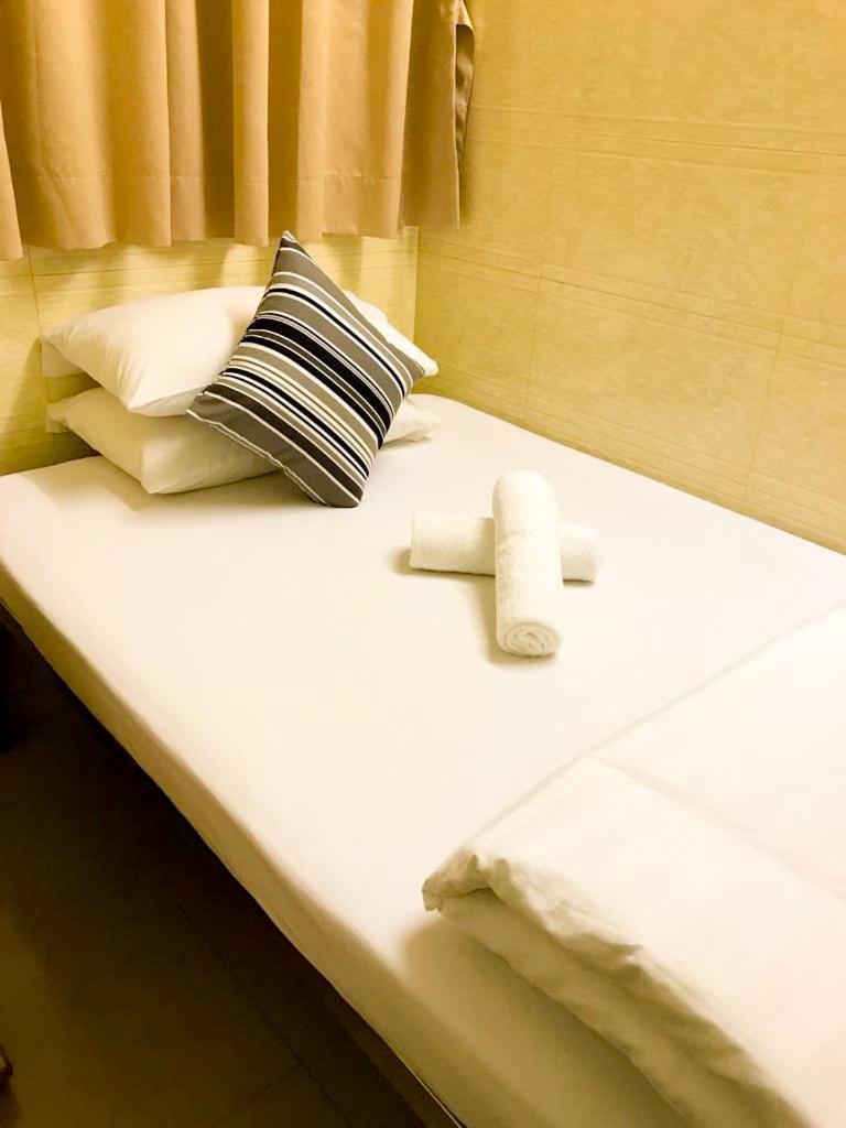 Holiday Guest House Гонконг Экстерьер фото